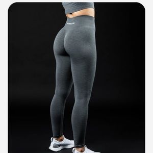 Alphalete Amplify Leggings- Titanium
